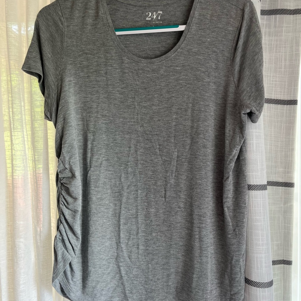Maurices Gray Ruched Short Sleeve Tee